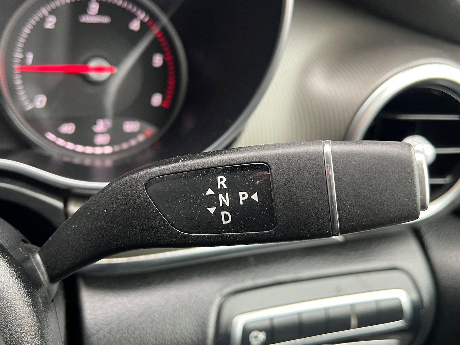 Used Mercedes-Benz V-Class 2018 for sale - 76386866: Photo 33