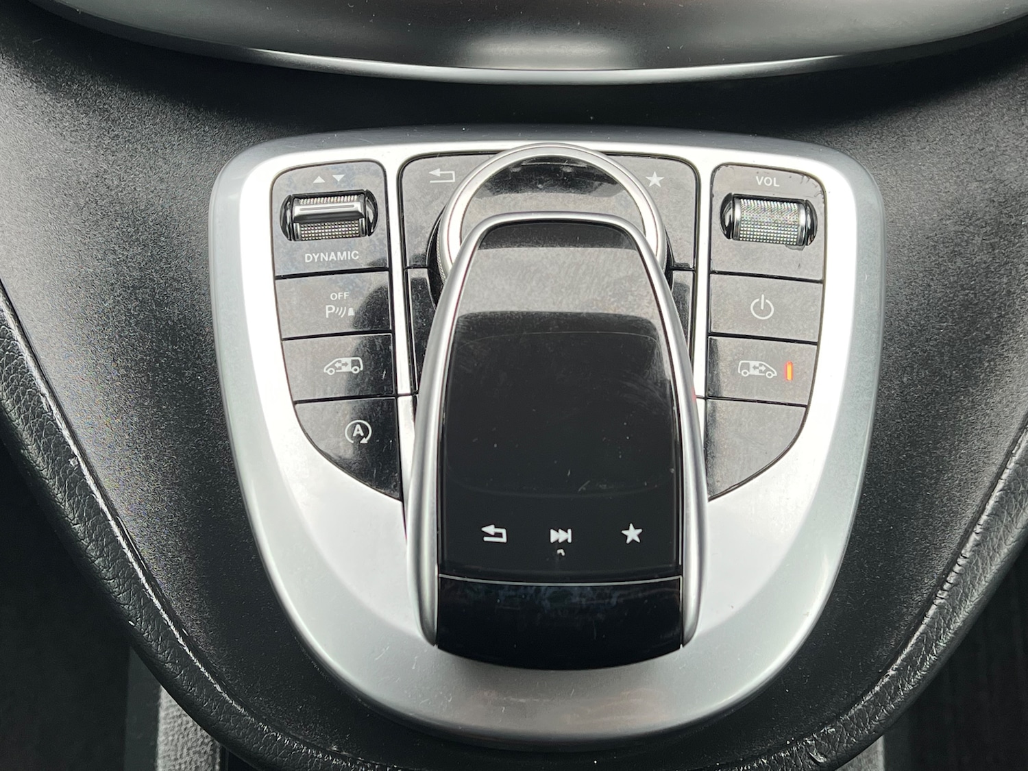 Used Mercedes-Benz V-Class 2018 for sale - 76386866: Photo 34