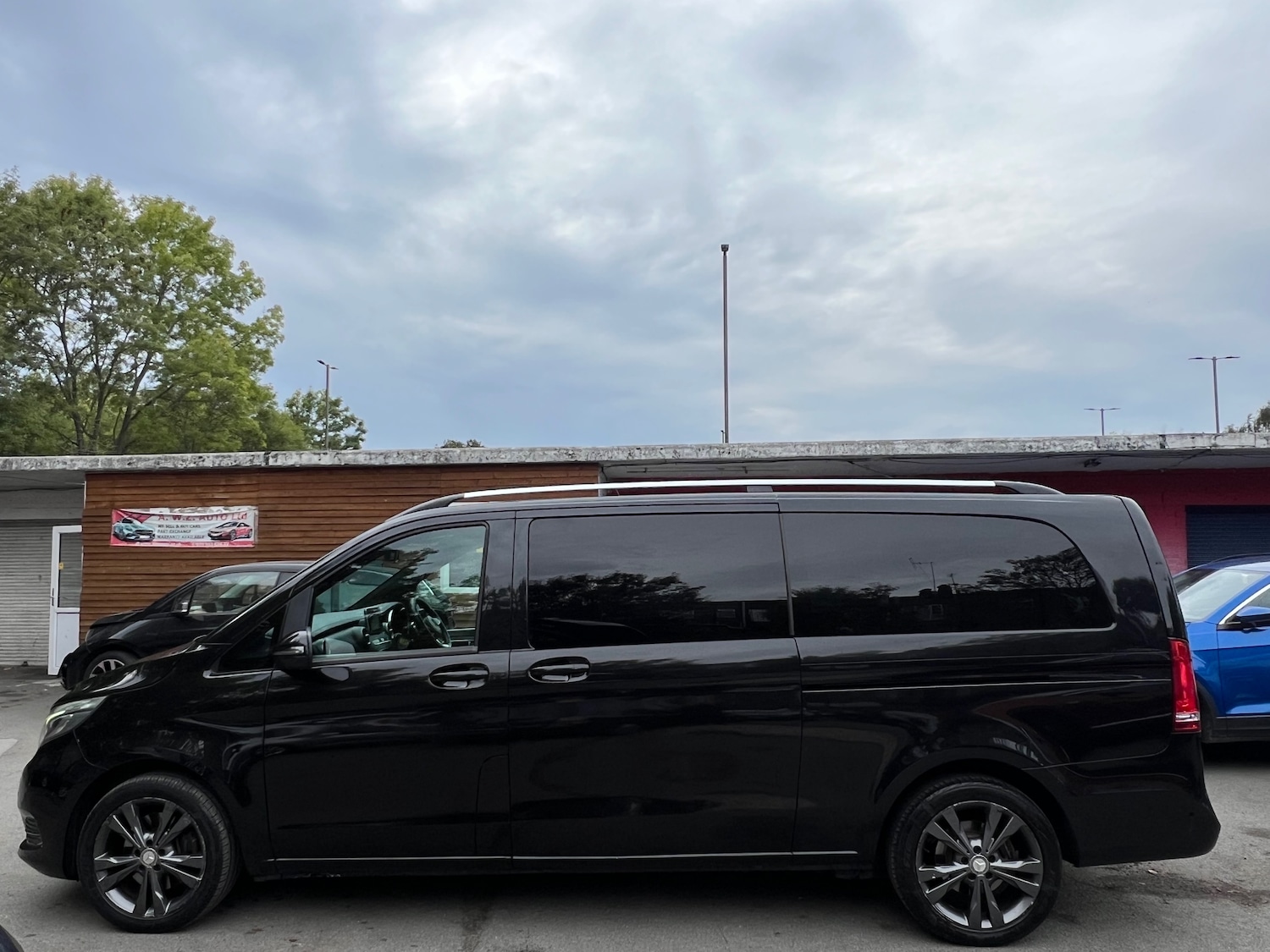 Used Mercedes-Benz V-Class 2018 for sale - 76386866: Photo 4