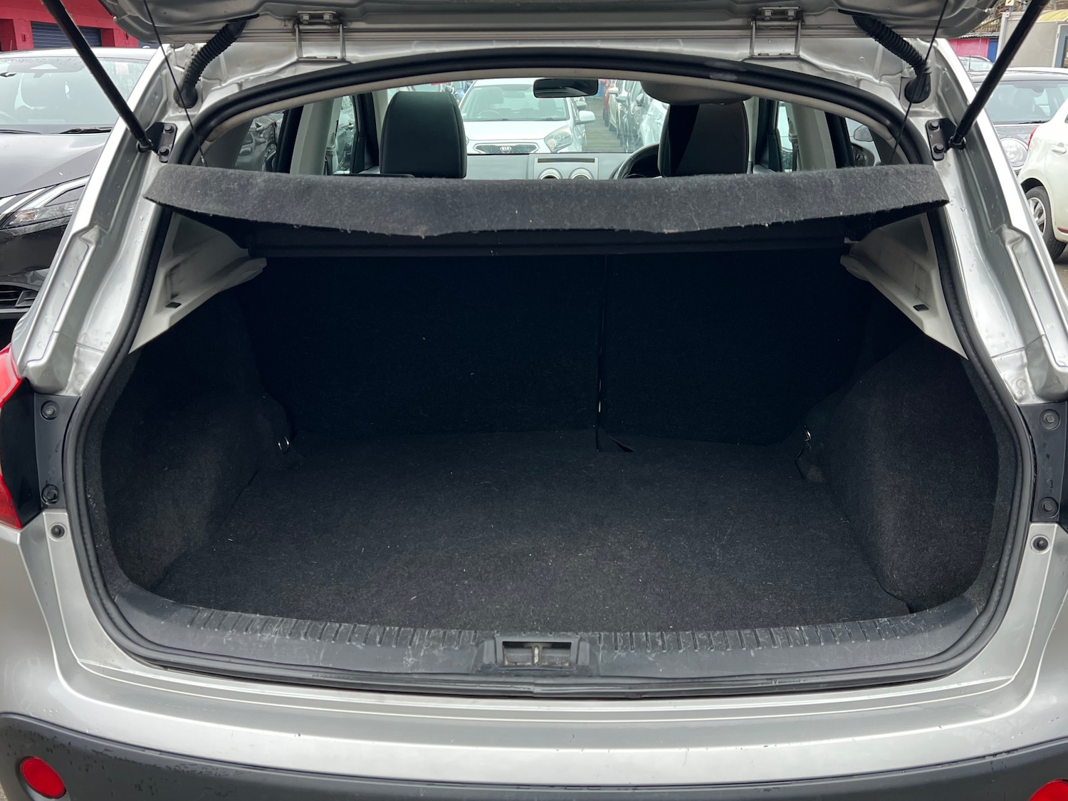 Used Nissan Qashqai 2013 for sale - 77557302: Photo 12