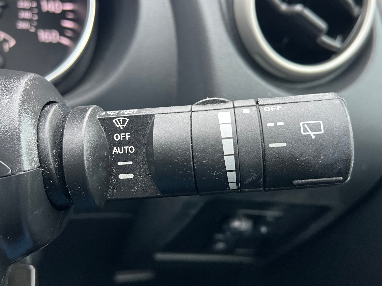 Used Nissan Qashqai 2013 for sale - 77557302: Photo 37