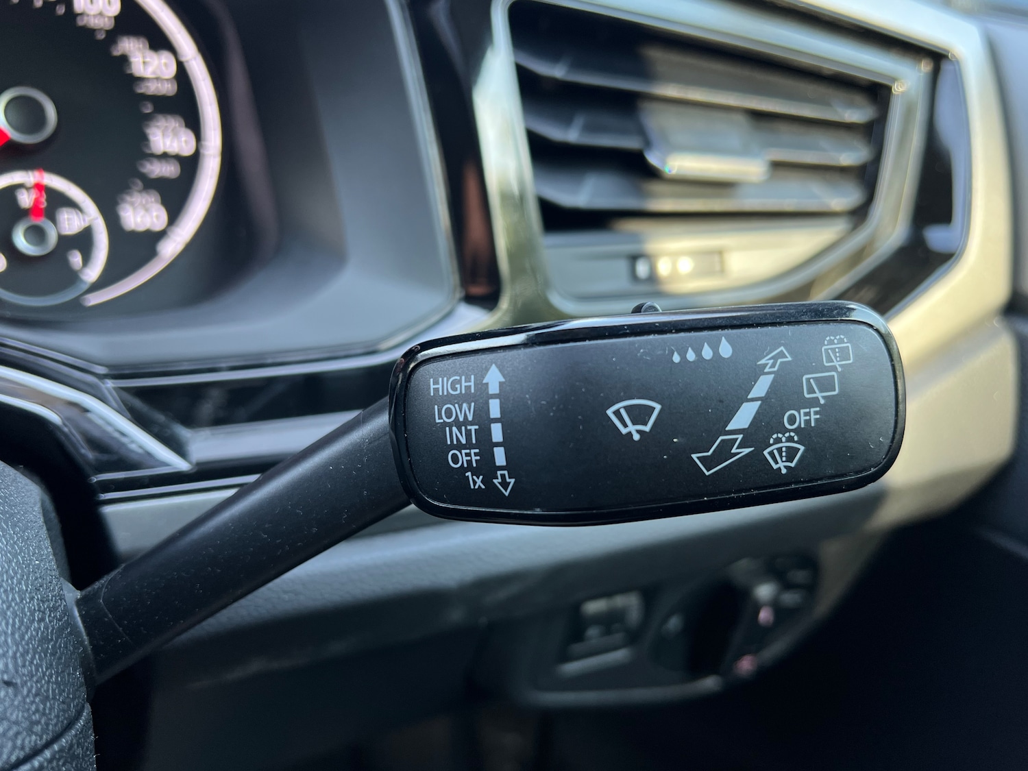 Used Volkswagen Polo 2020 for sale - 76107045: Photo 36