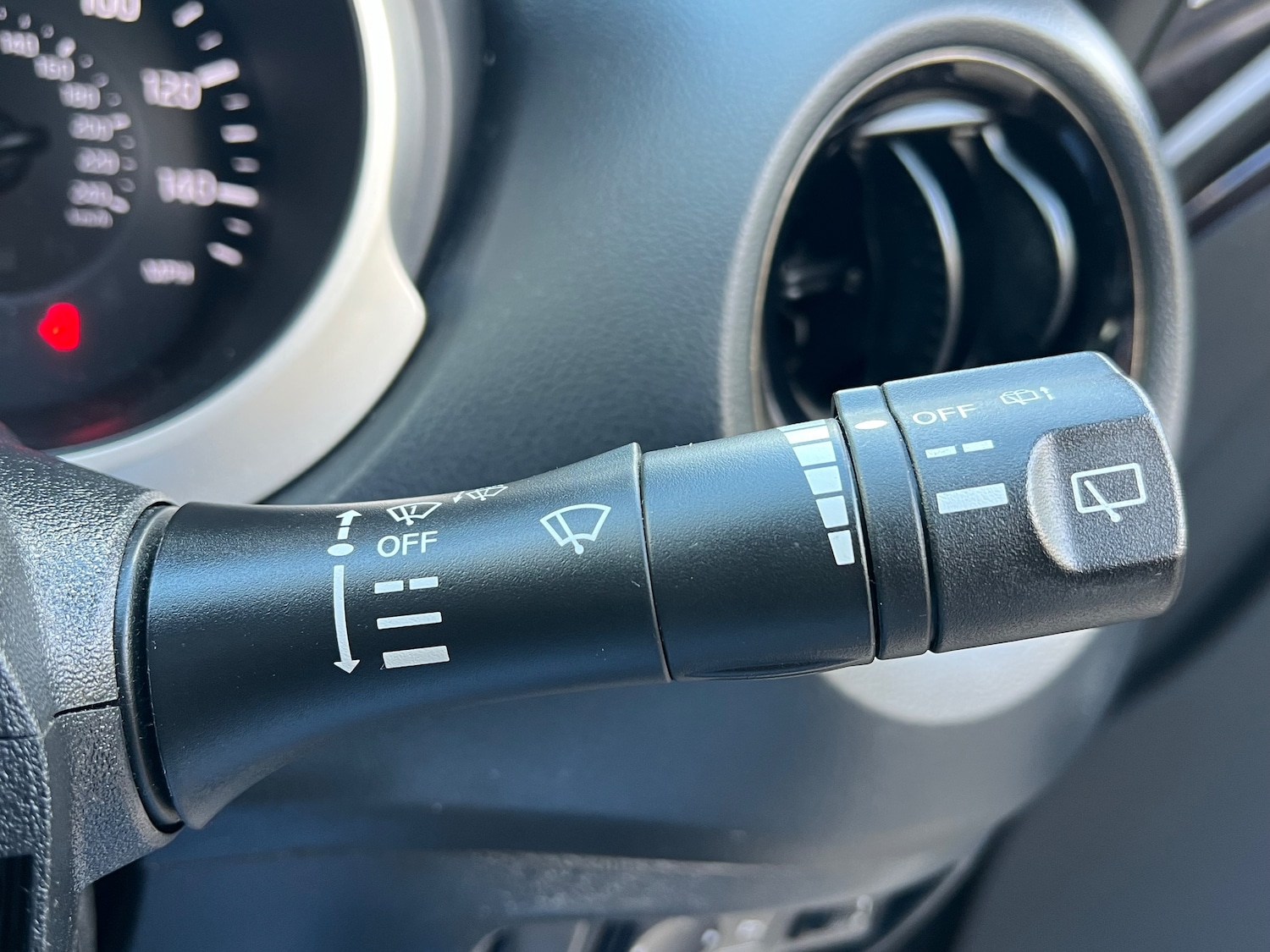 Used Nissan Juke 2015 for sale - 76386889: Photo 35