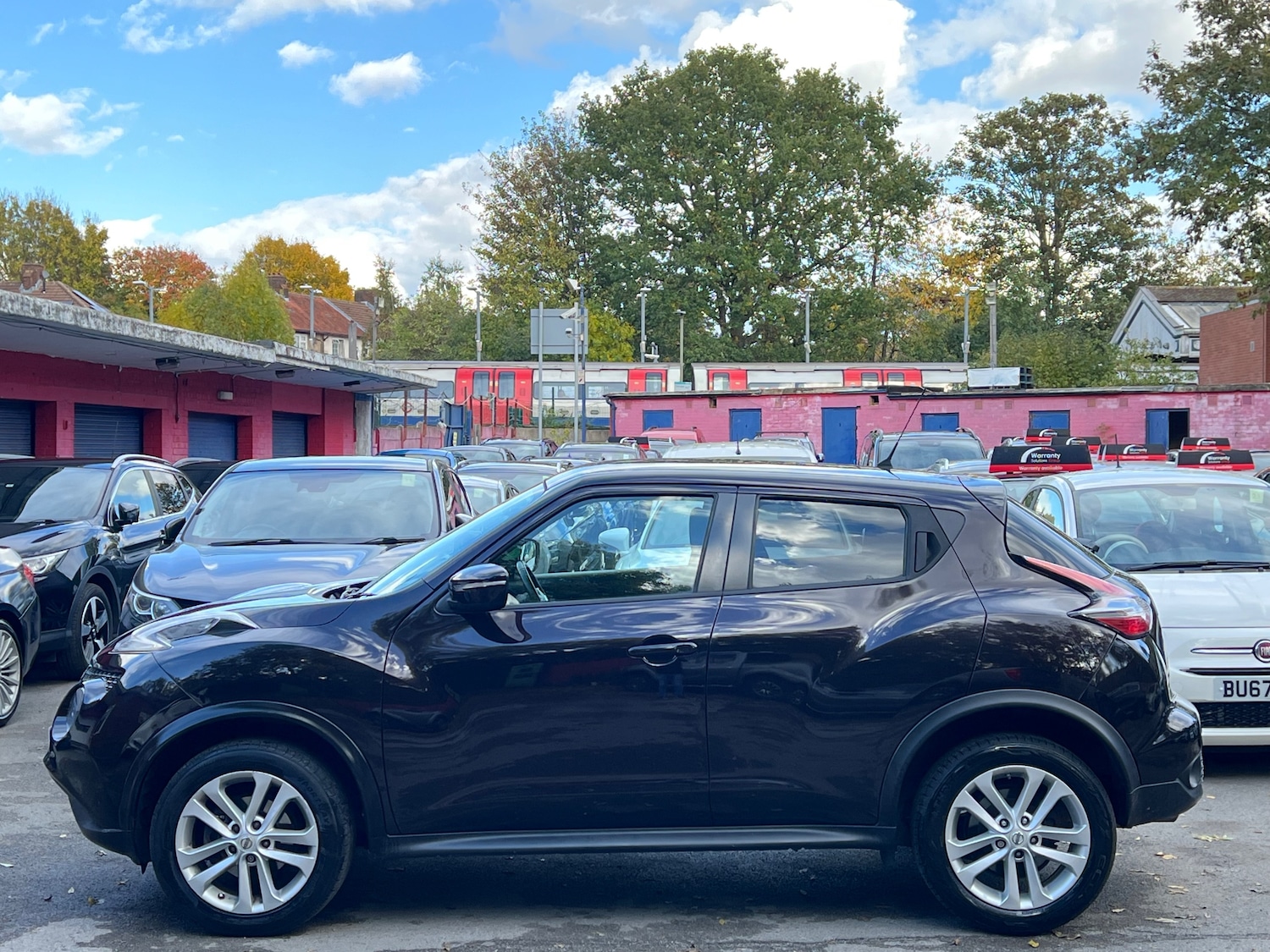 Used Nissan Juke 2015 for sale - 76386889: Photo 4