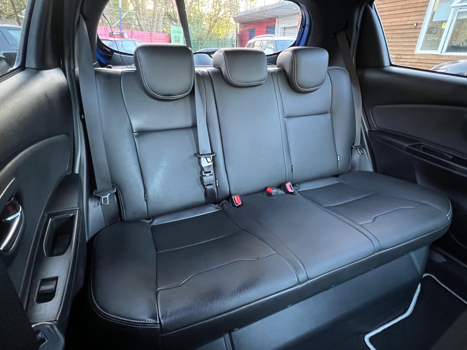 Used Toyota Yaris 2018 for sale - 76604325: Photo 11