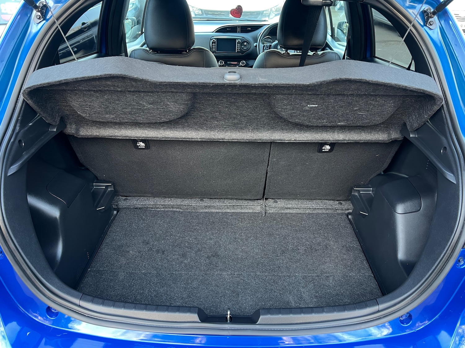 Used Toyota Yaris 2018 for sale - 76604325: Photo 12