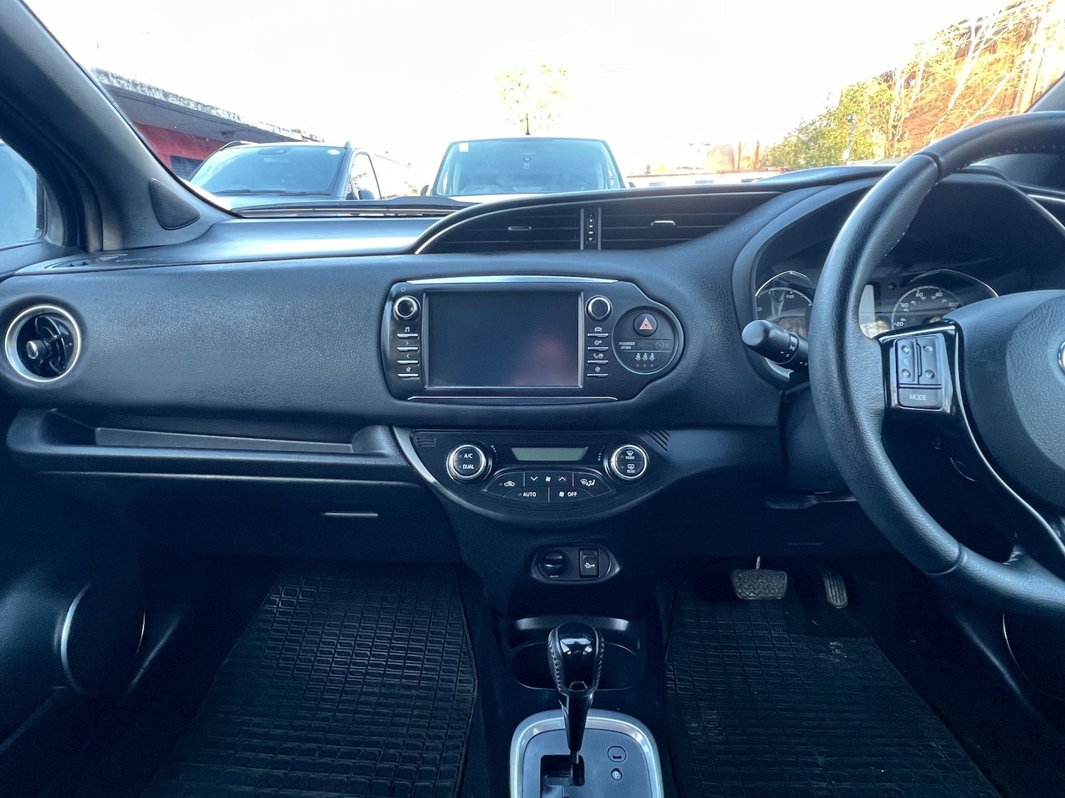 Used Toyota Yaris 2018 for sale - 76604325: Photo 24