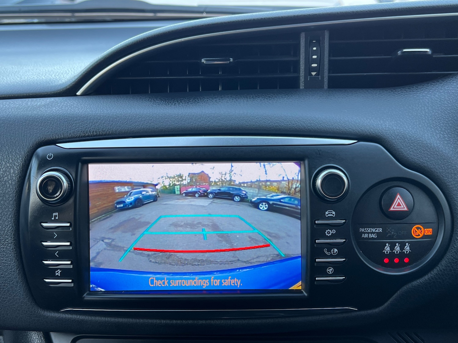 Used Toyota Yaris 2018 for sale - 76604325: Photo 27