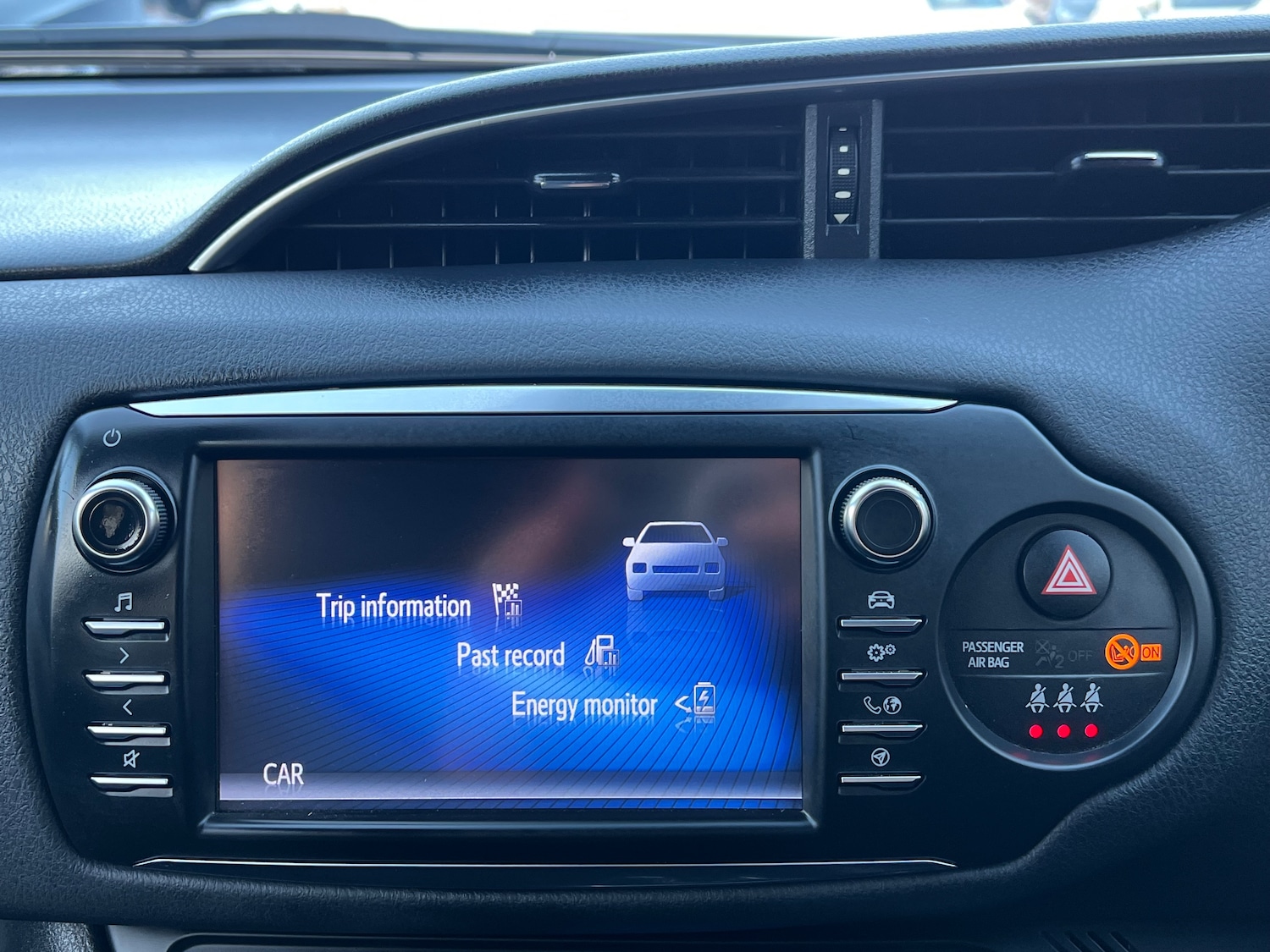 Used Toyota Yaris 2018 for sale - 76604325: Photo 28