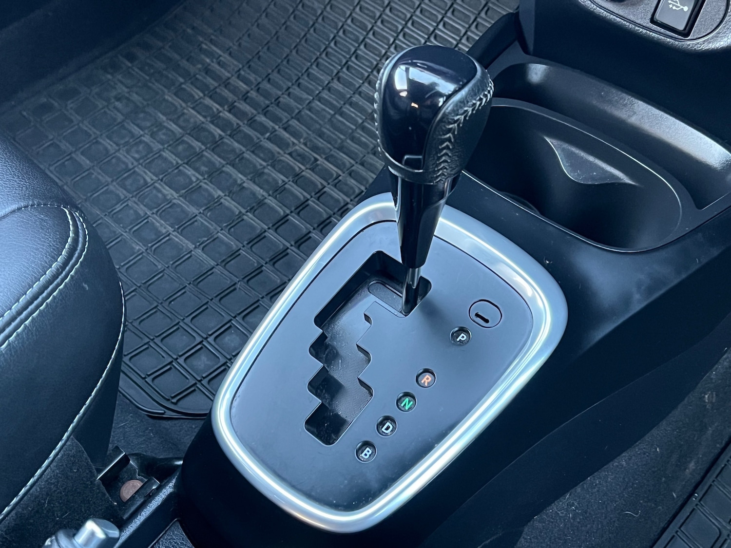 Used Toyota Yaris 2018 for sale - 76604325: Photo 30