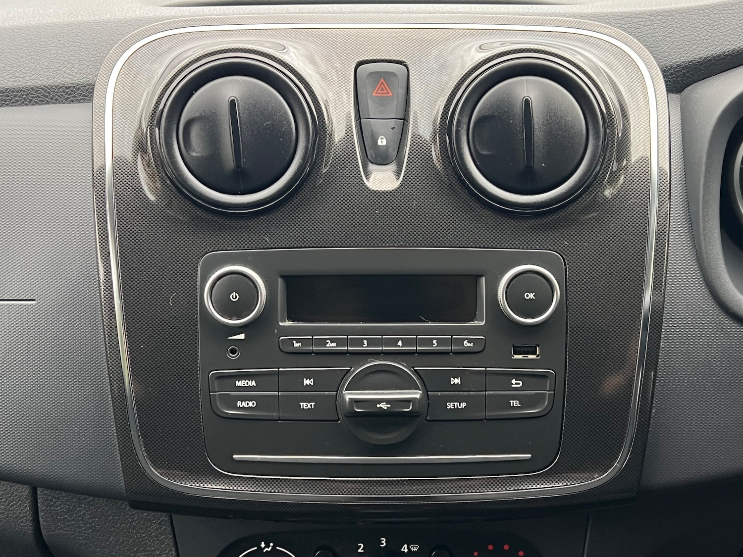 Used Dacia Sandero 2018 for sale - 76305275: Photo 23