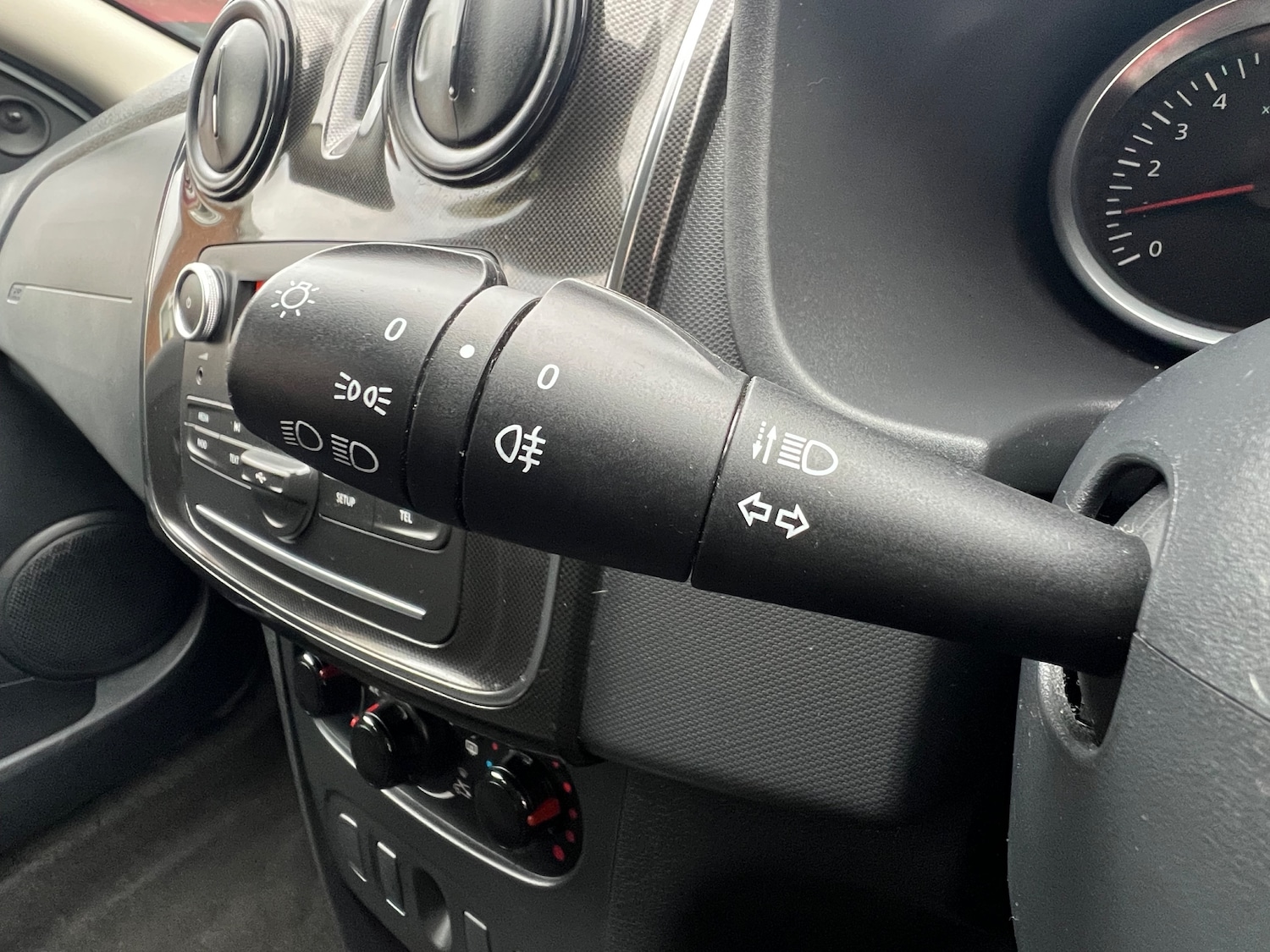 Used Dacia Sandero 2018 for sale - 76305275: Photo 28