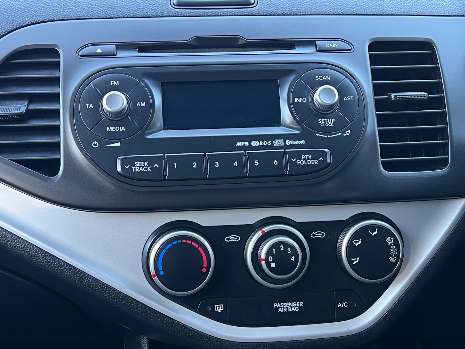 Used Kia Picanto 2014 for sale - 76211706: Photo 25