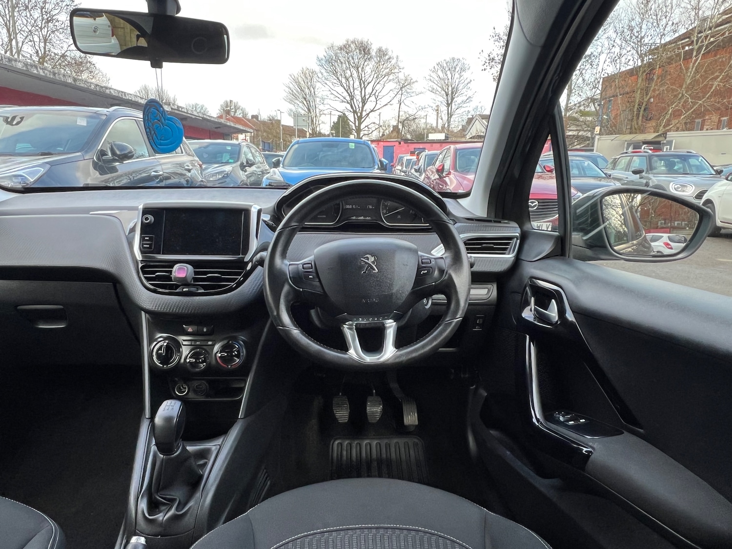 Used Peugeot 208 2018 for sale - 77394209: Photo 17