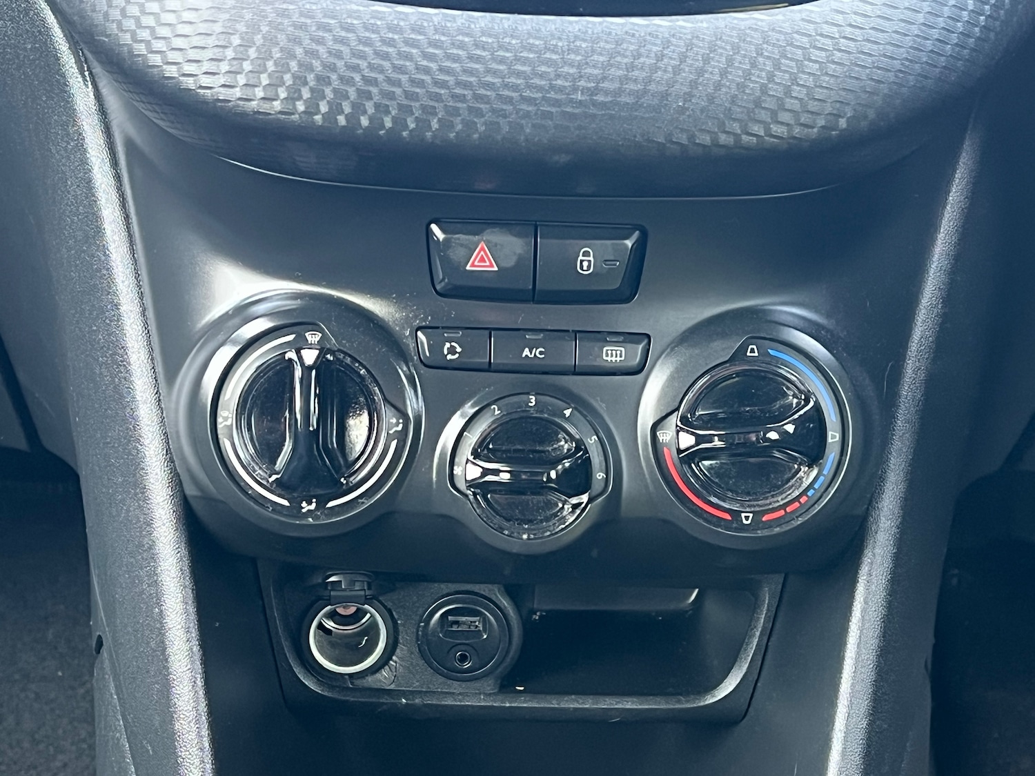 Used Peugeot 208 2018 for sale - 77394209: Photo 26