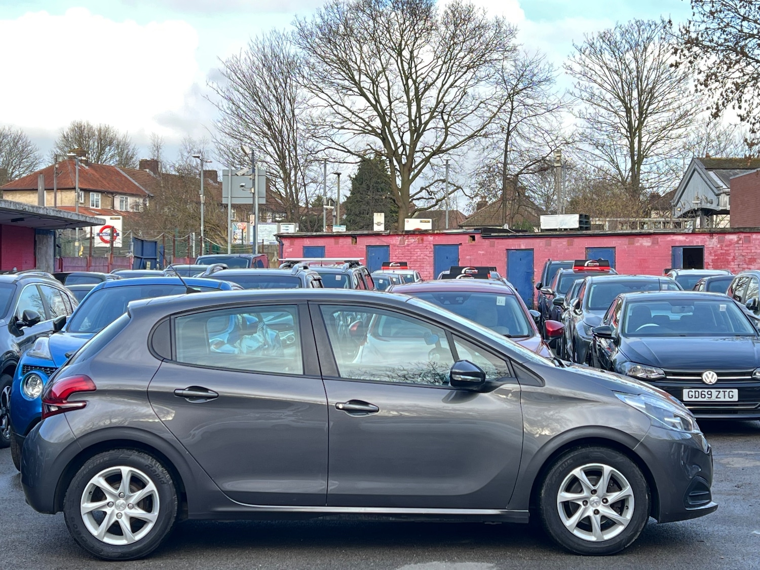 Used Peugeot 208 2018 for sale - 77394209: Photo 8