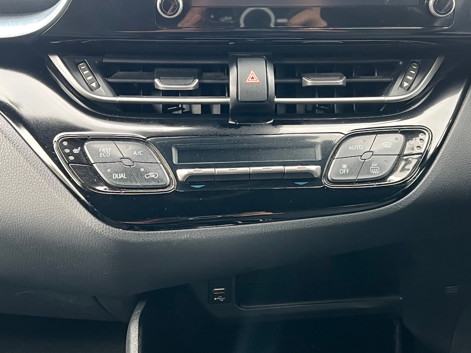 Used Toyota C-HR 2020 for sale - 76149194: Photo 24