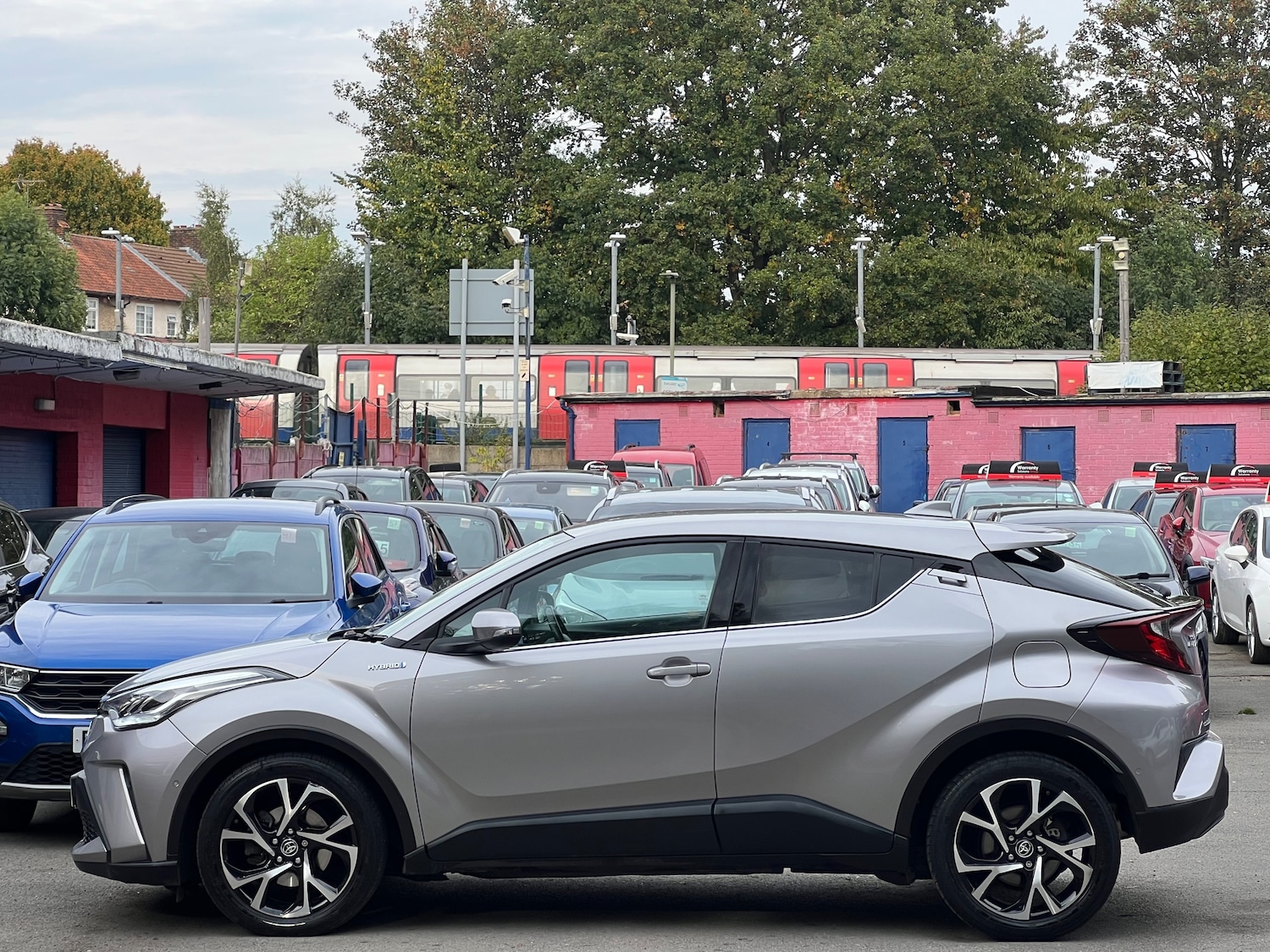 Used Toyota C-HR 2020 for sale - 76149194: Photo 4