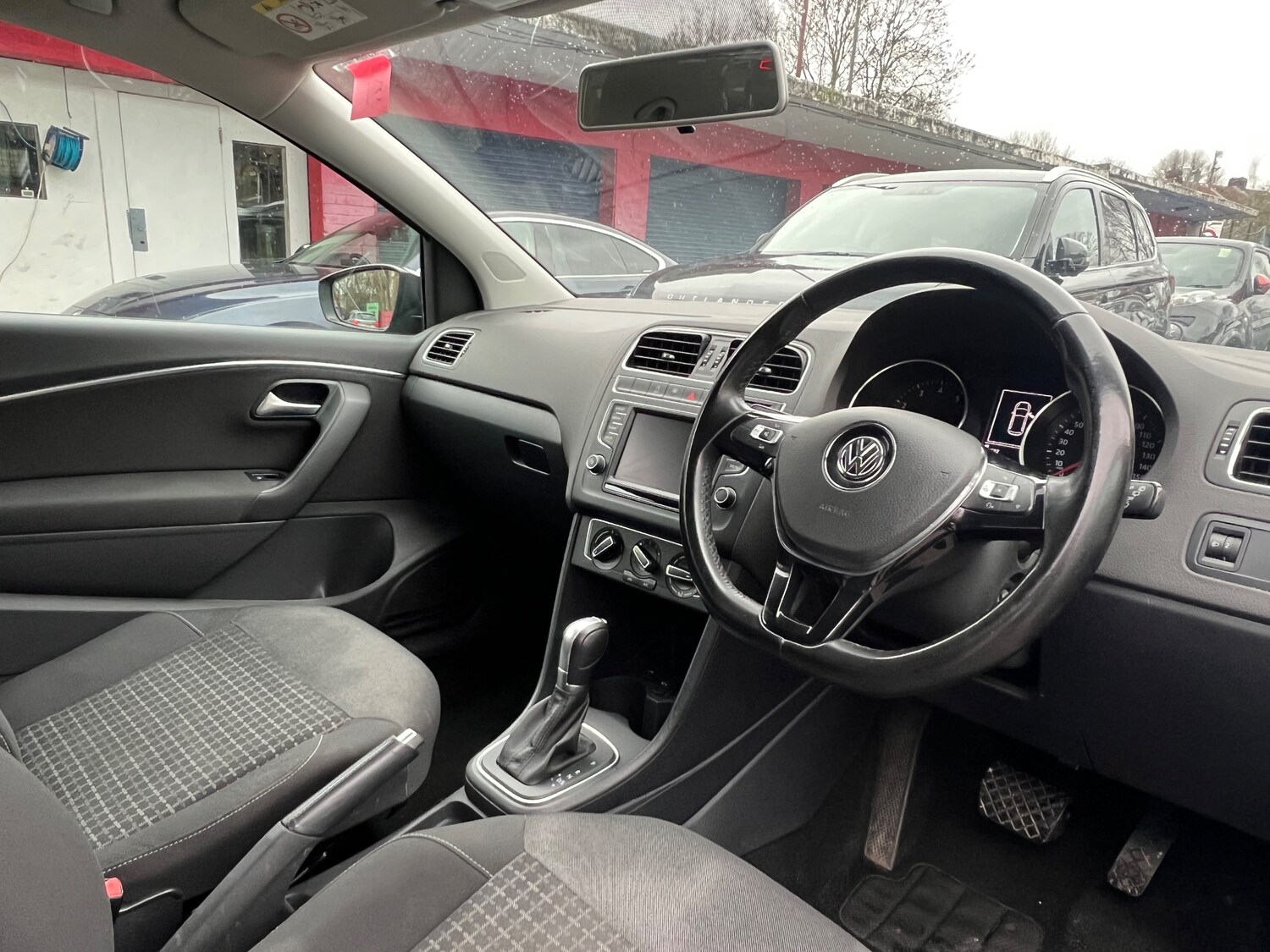 Used Volkswagen Polo 2014 for sale - 77520097: Photo 9