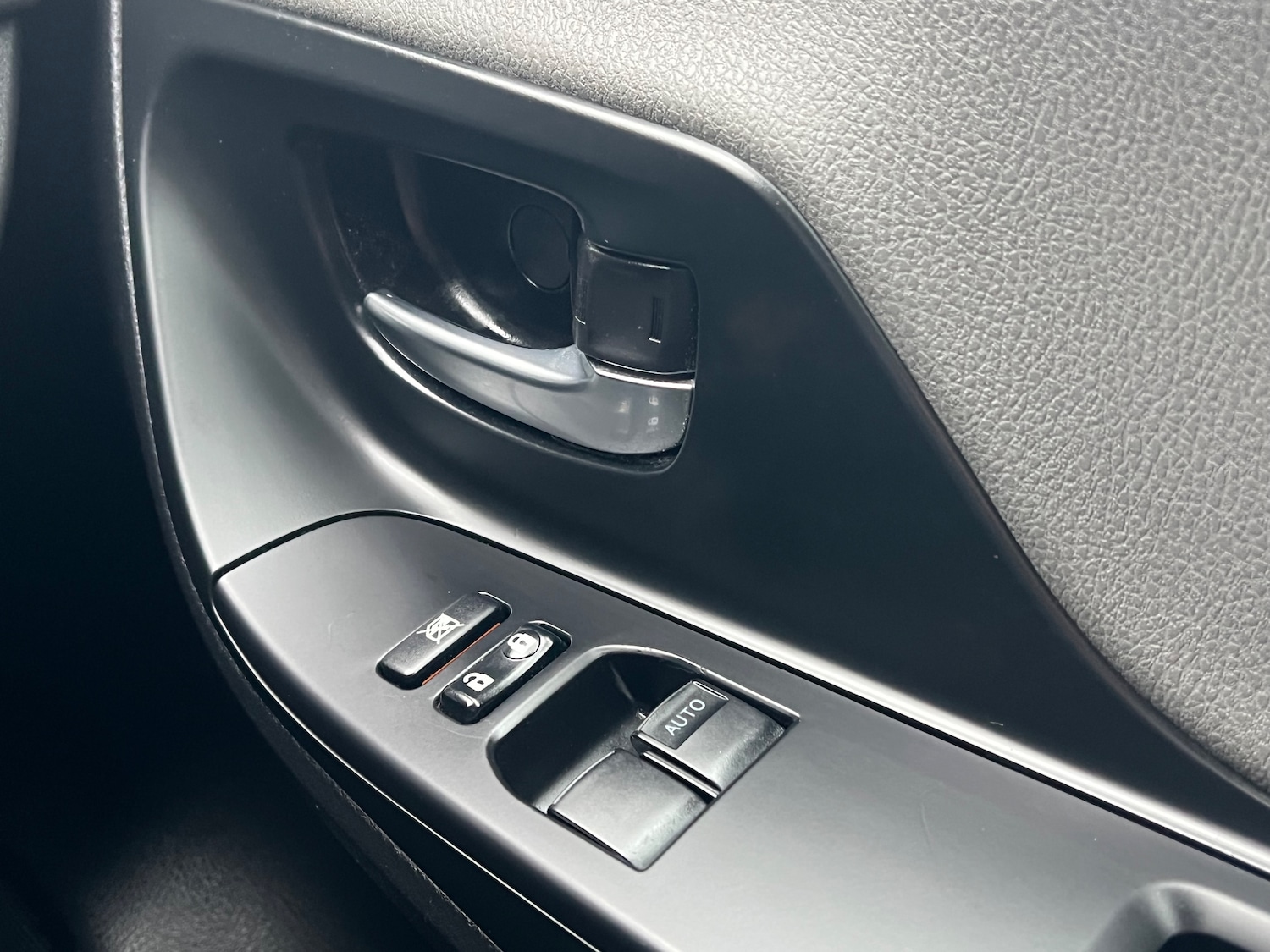 Used Toyota Yaris 2018 for sale - 77641794: Photo 29