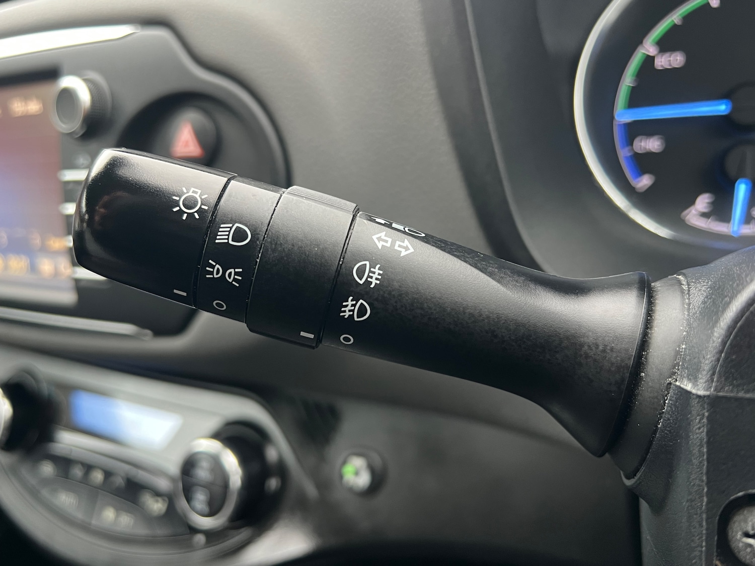 Used Toyota Yaris 2018 for sale - 77641794: Photo 30