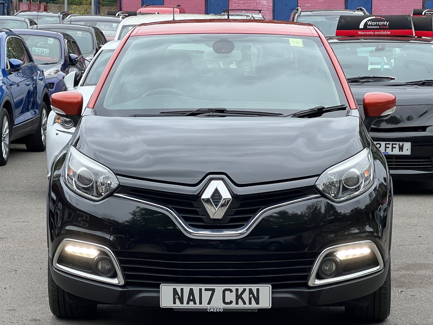 Used Renault Captur 2017 for sale - 76273653: Photo 2