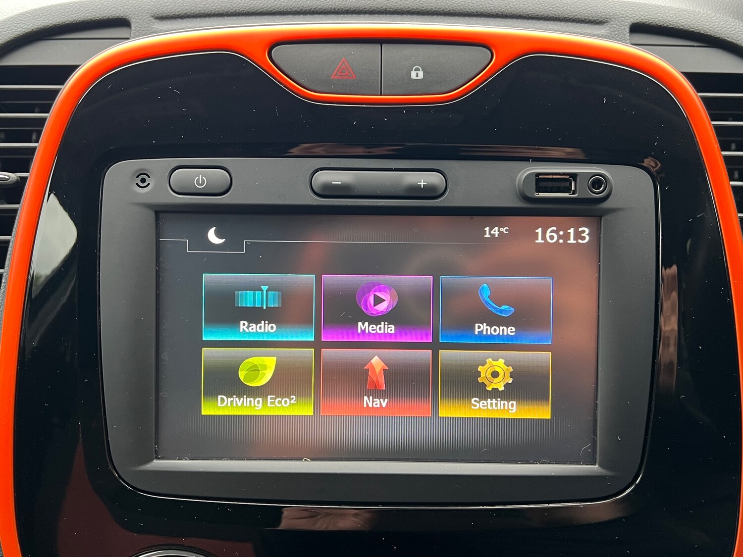 Used Renault Captur 2017 for sale - 76273653: Photo 29