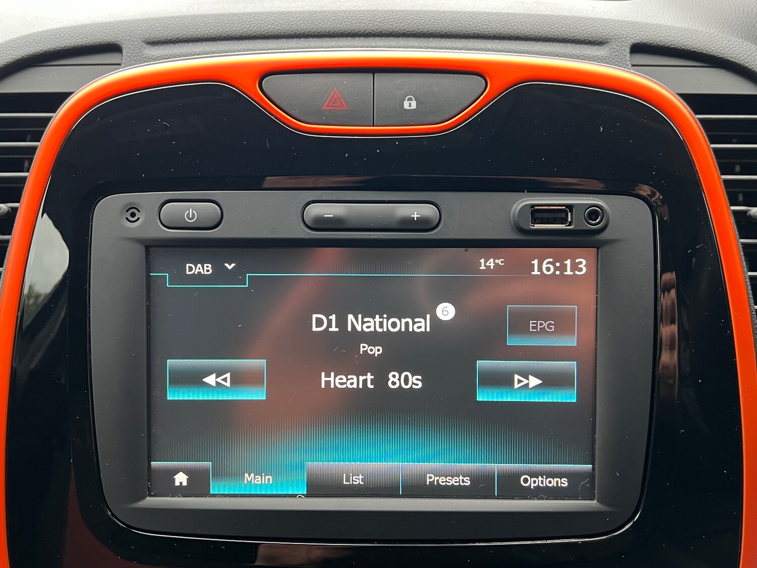 Used Renault Captur 2017 for sale - 76273653: Photo 30