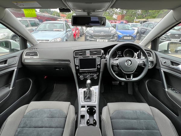 Used Volkswagen Golf 2014 for sale - 74858622: Photo 16