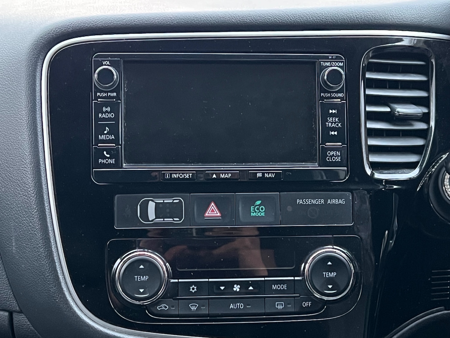 Used Mitsubishi Outlander 2017 for sale - 76480762: Photo 25