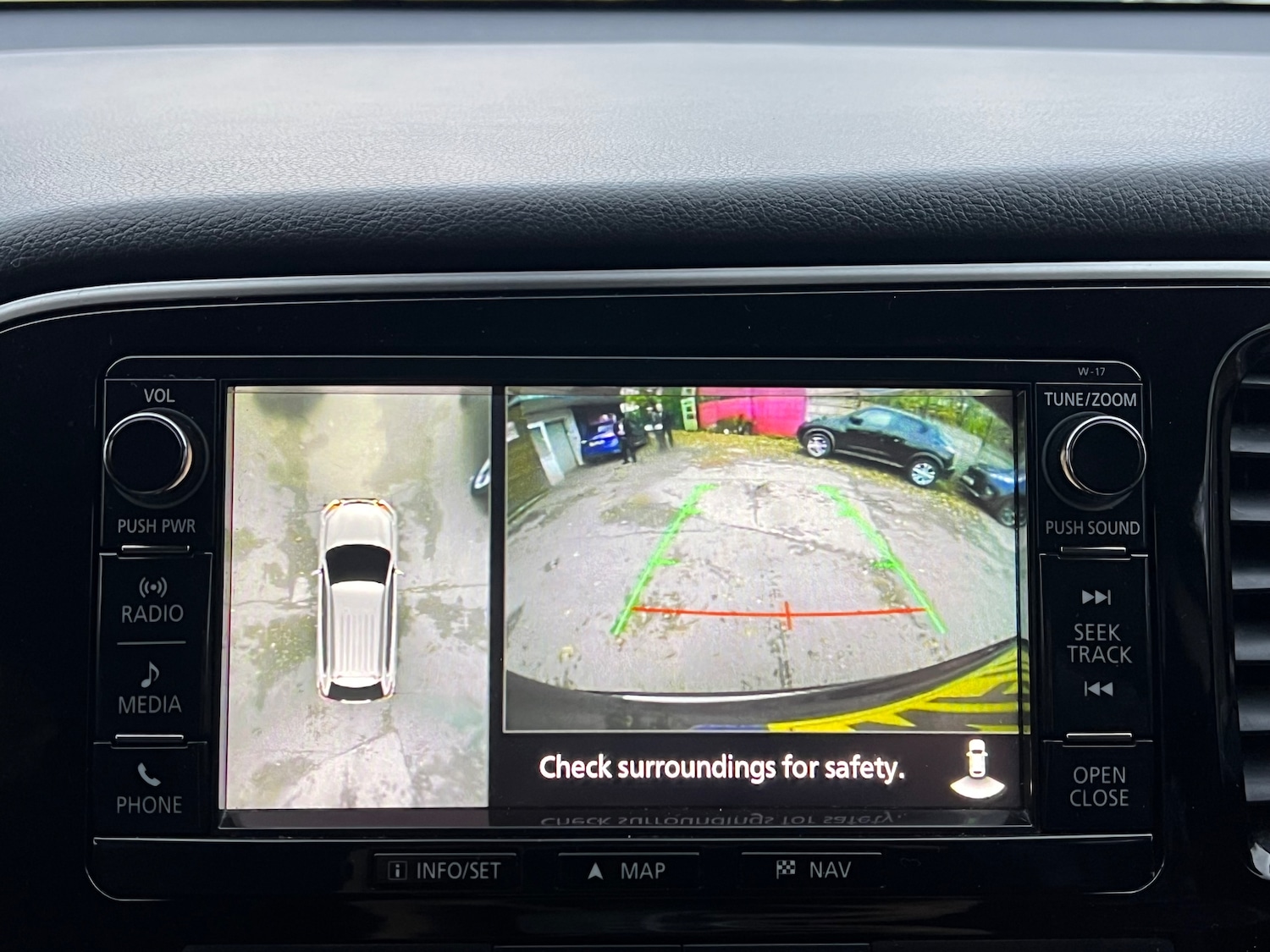 Used Mitsubishi Outlander 2017 for sale - 76480762: Photo 28