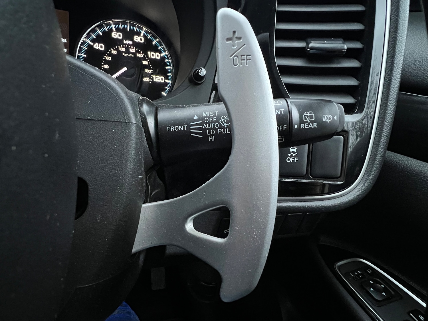 Used Mitsubishi Outlander 2017 for sale - 76480762: Photo 38