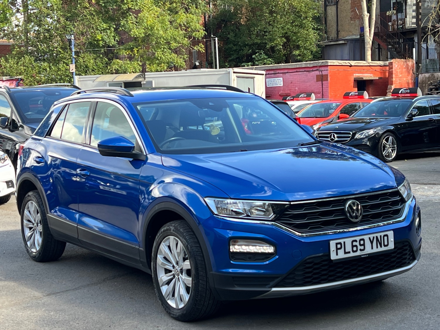 Used Volkswagen T-Roc 2019 for sale - 76030247: Photo 1