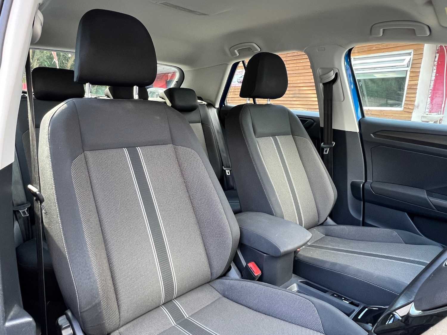 Used Volkswagen T-Roc 2019 for sale - 76030247: Photo 10