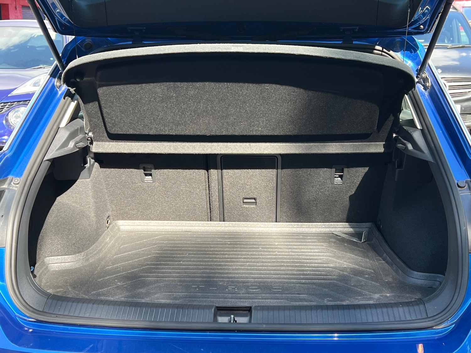 Used Volkswagen T-Roc 2019 for sale - 76030247: Photo 12