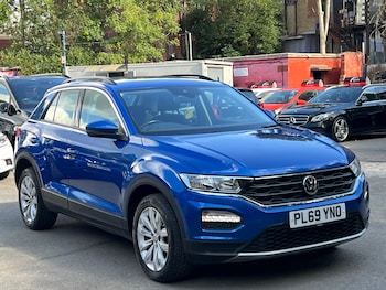 Used Volkswagen T-Roc 2019 for sale - 76030247: Photo