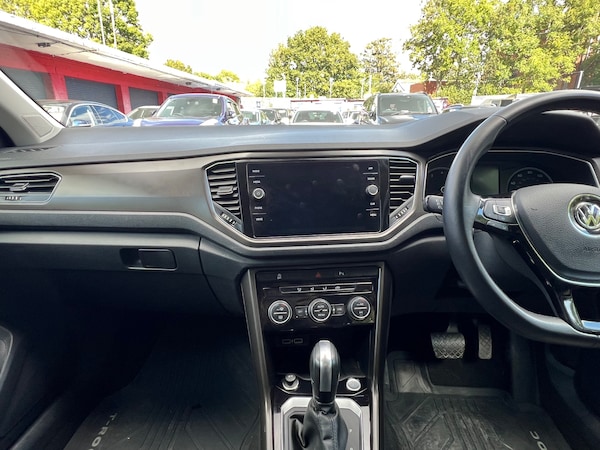 Used Volkswagen T-Roc 2019 for sale - 76030247: Photo 25