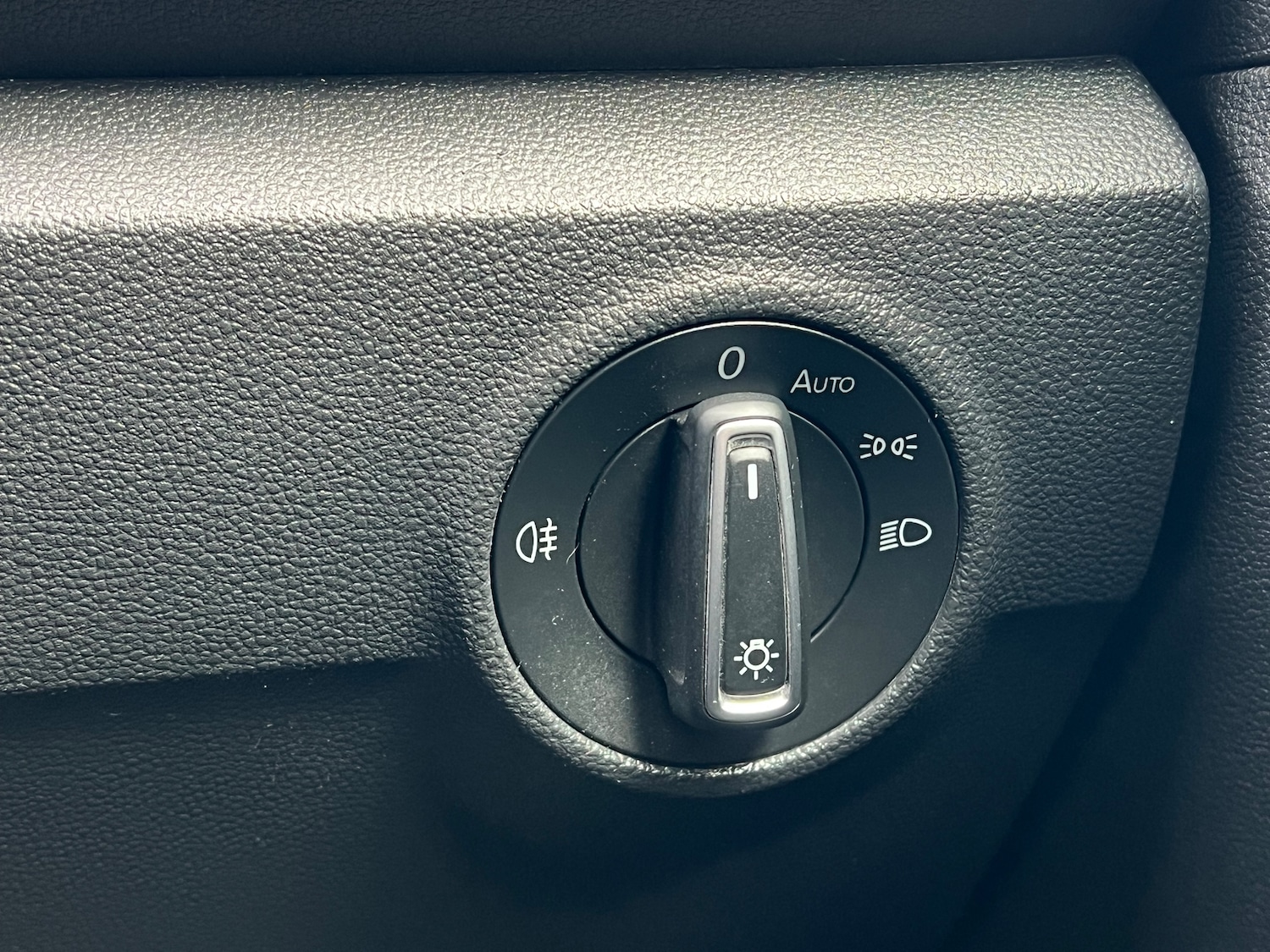 Used Volkswagen T-Roc 2019 for sale - 76030247: Photo 37