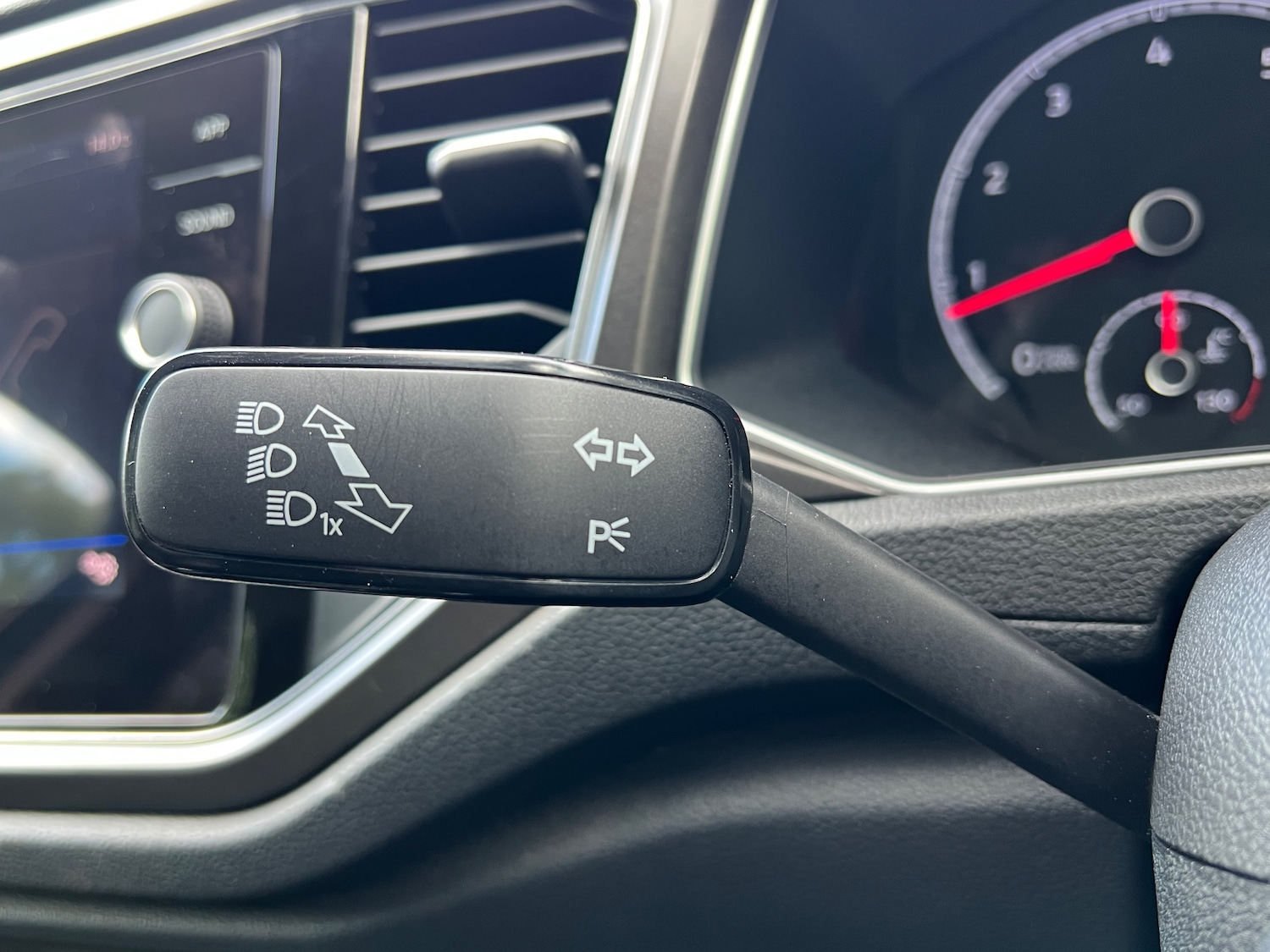 Used Volkswagen T-Roc 2019 for sale - 76030247: Photo 38