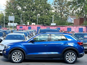 Used Volkswagen T-Roc 2019 for sale - 76030247: Photo