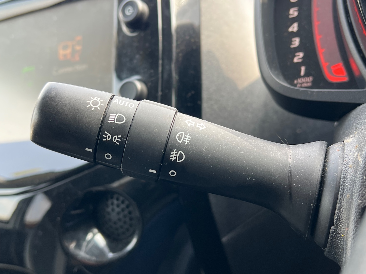 Used Toyota AYGO 2018 for sale - 77989845: Photo 30