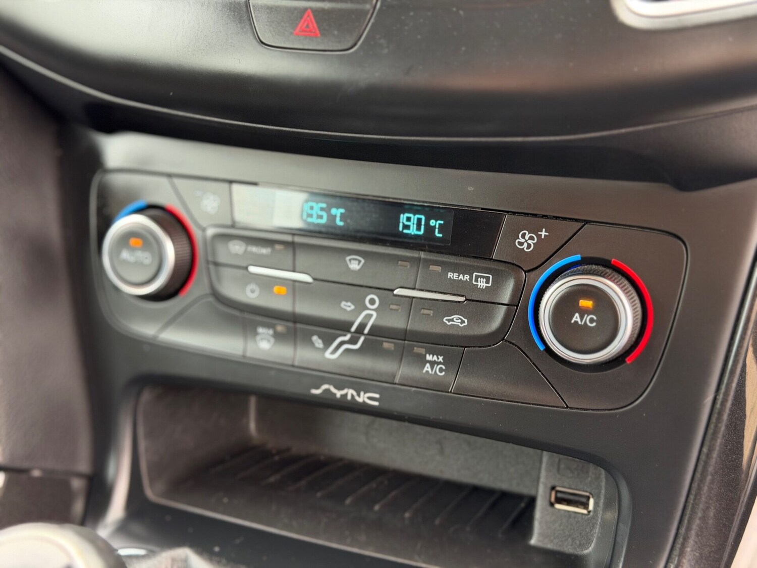 Used Ford Focus 2015 for sale - 77873520: Photo 25