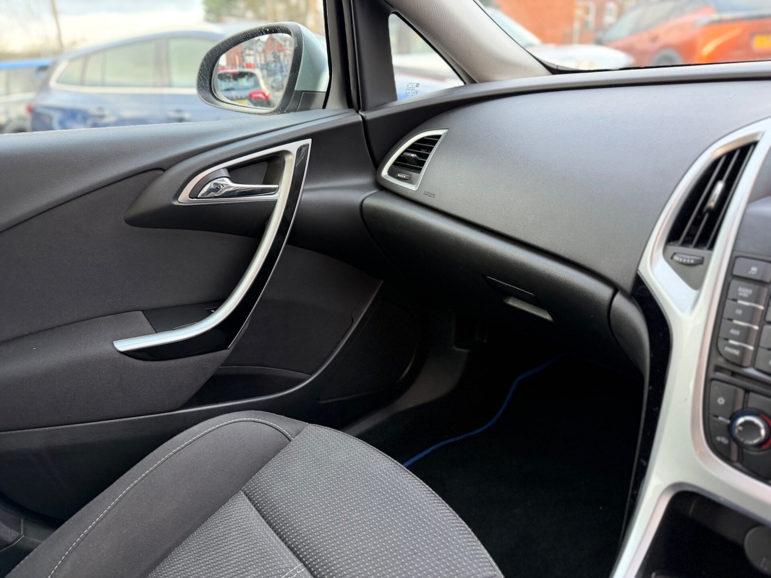 Used Vauxhall Astra 2013 for sale - 77707953: Photo 25