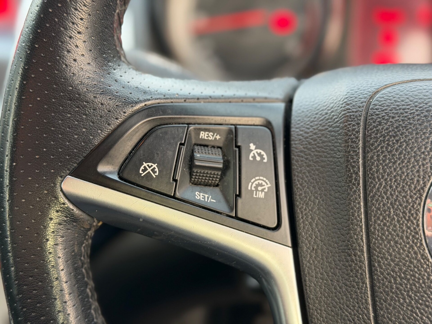 Used Vauxhall Astra 2013 for sale - 77707953: Photo 26