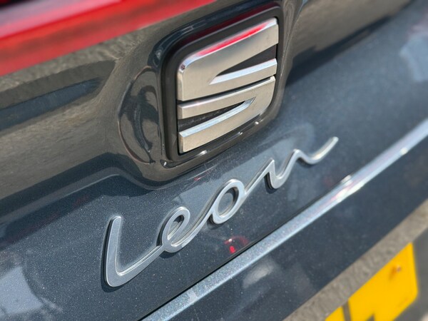 Used SEAT Leon 2021 for sale - 75330499: Photo 9