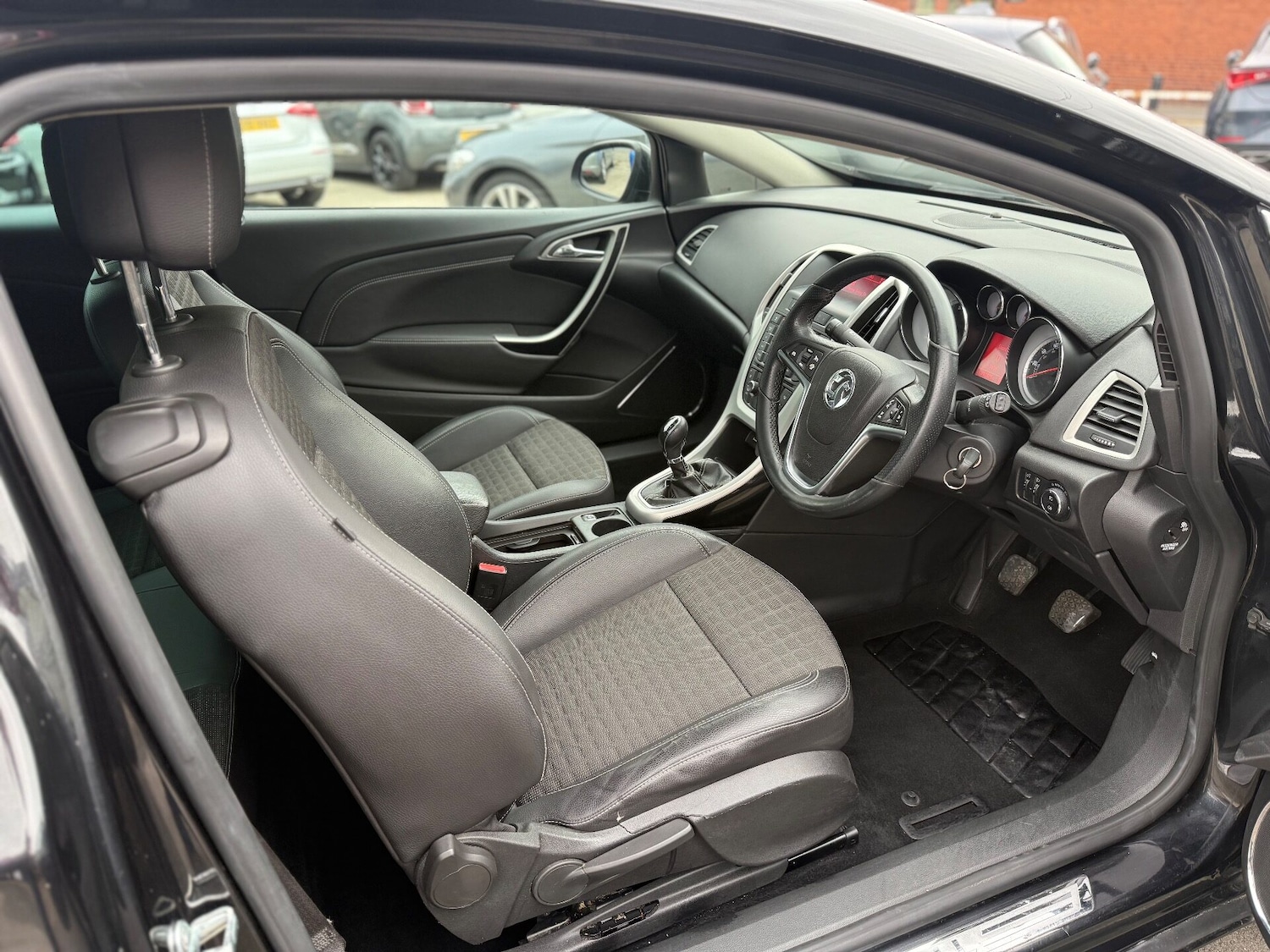 Used Vauxhall Astra GTC 2012 for sale - 76374258: Photo 12