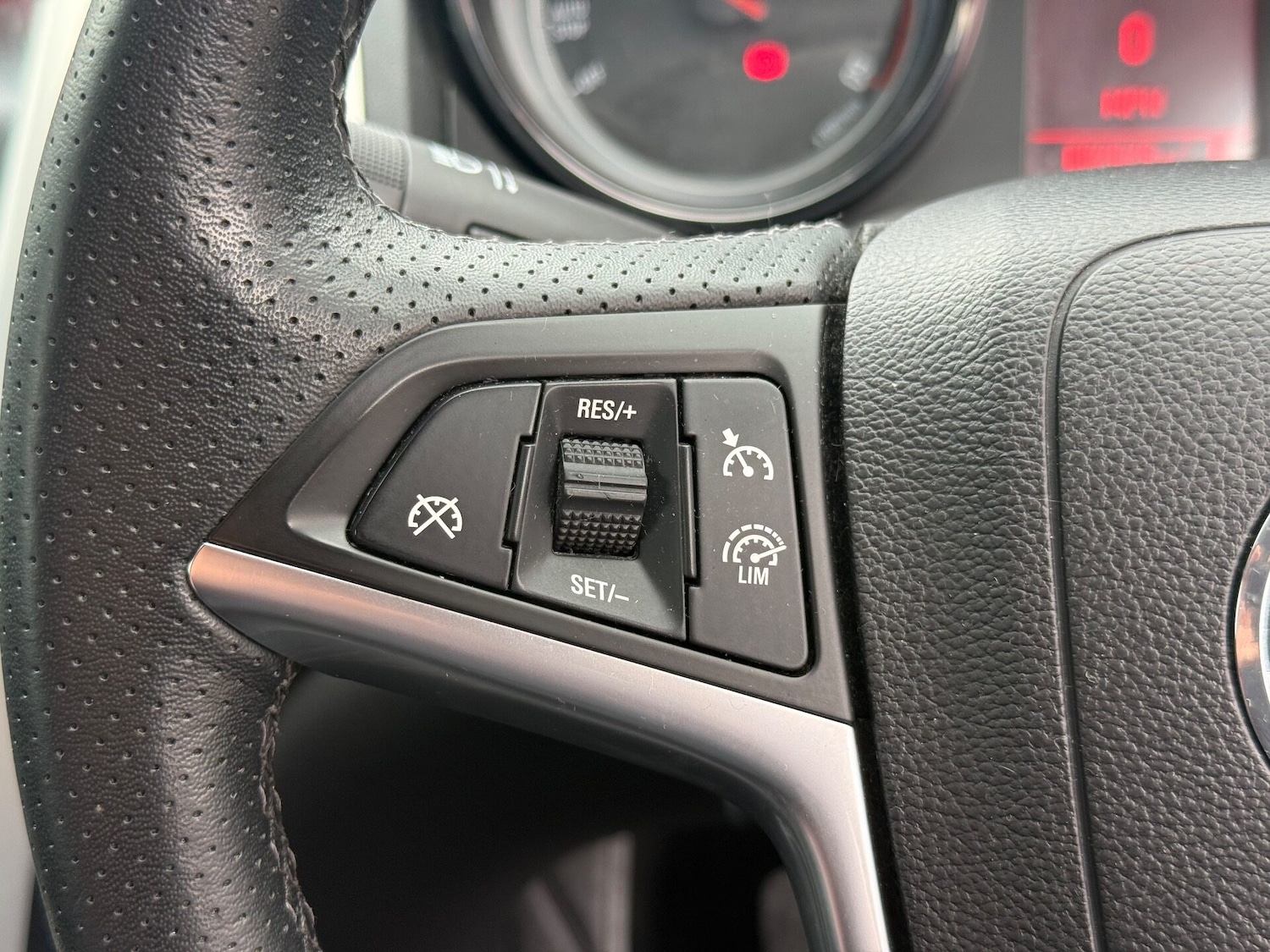Used Vauxhall Astra GTC 2012 for sale - 76374258: Photo 27