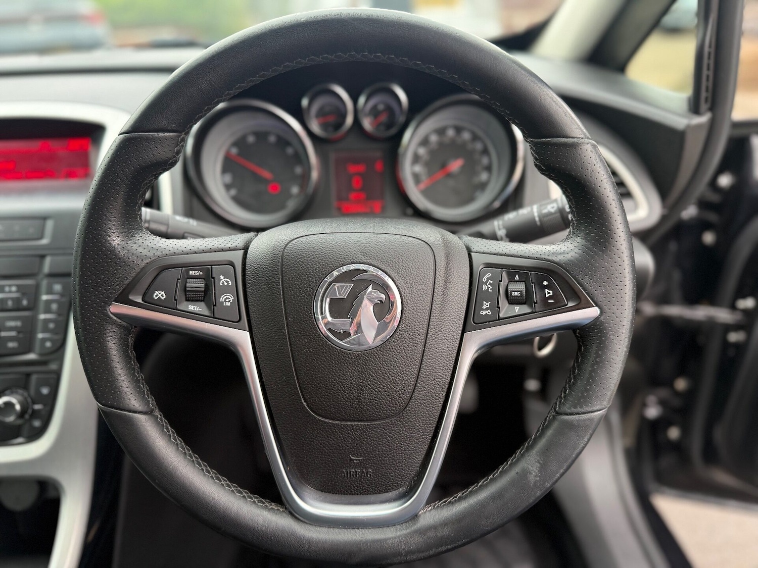 Used Vauxhall Astra GTC 2012 for sale - 76374258: Photo 28