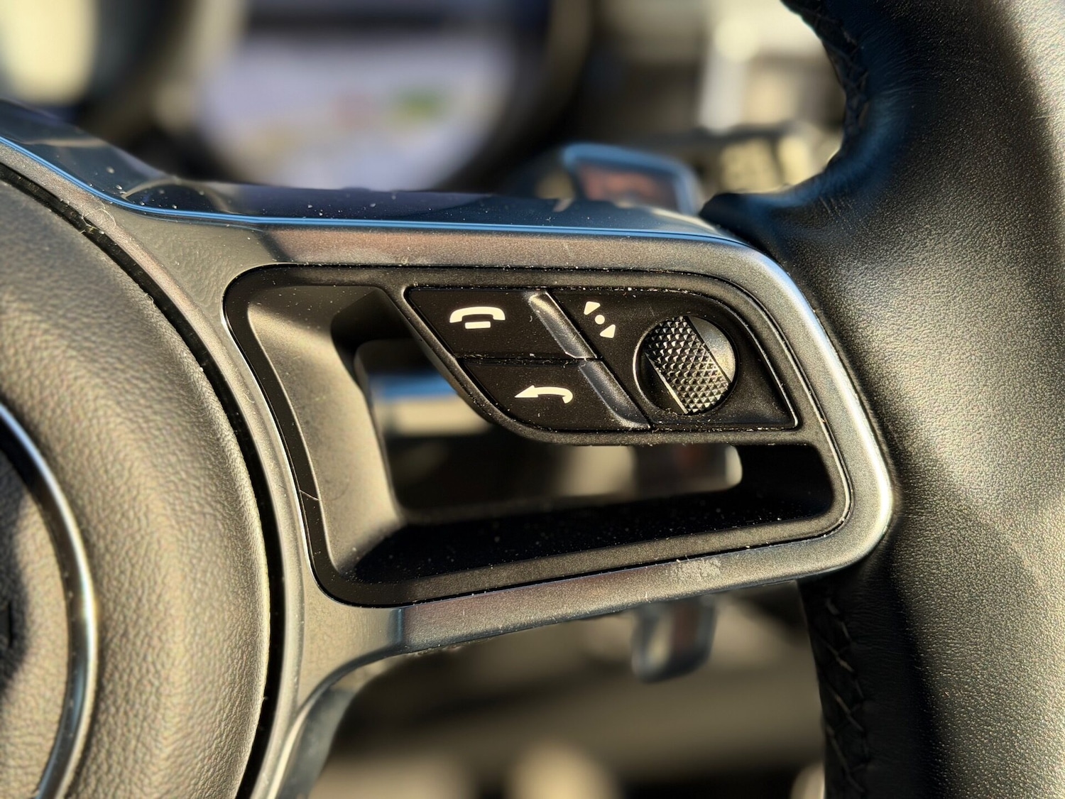 Used Porsche Macan 2016 for sale - 76919856: Photo 32