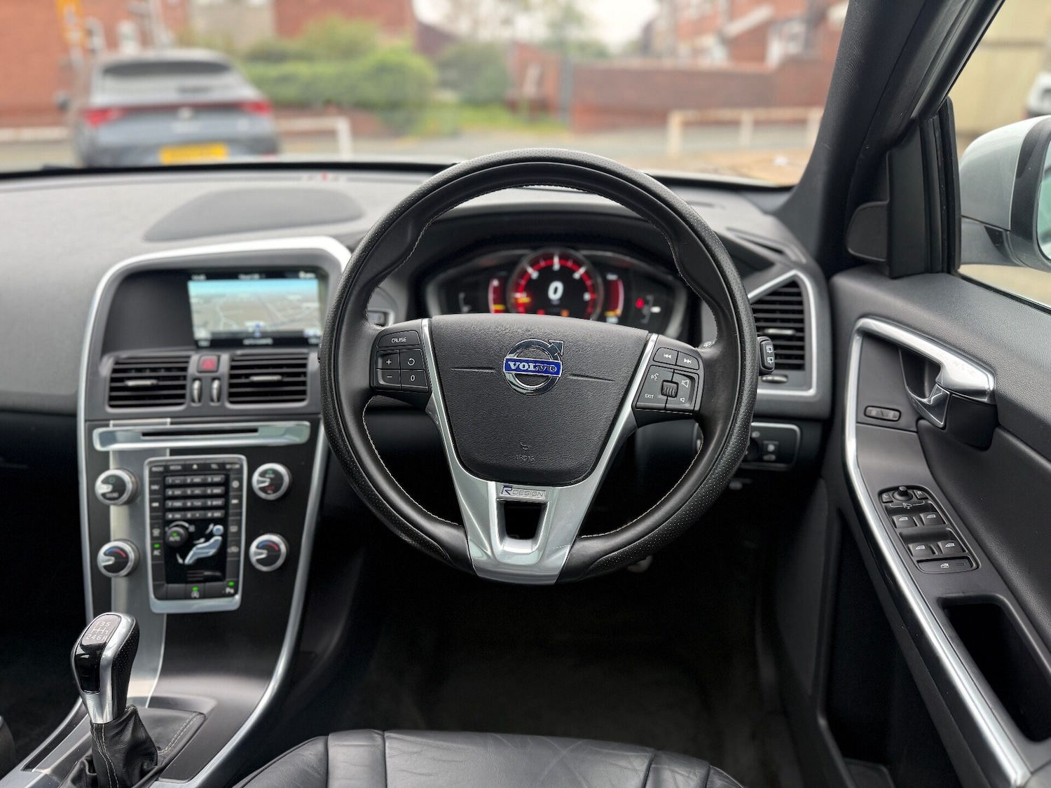 Used Volvo XC60 2015 for sale - 76532280: Photo 13